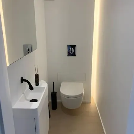 דירה Beautiful Sunny Penthouse *