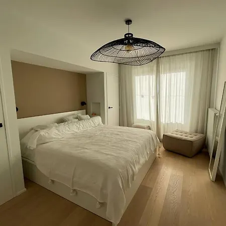 Beautiful Sunny Penthouse *